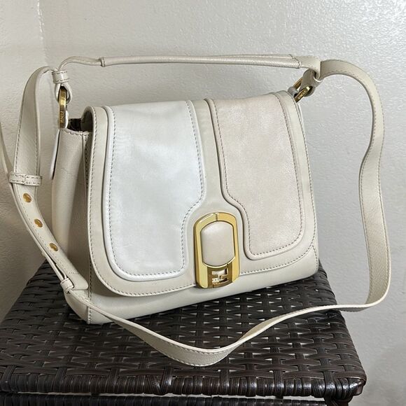 💯Authentic Fendi White Leather Shoulder Bag🍀 - Picture 11 of 17